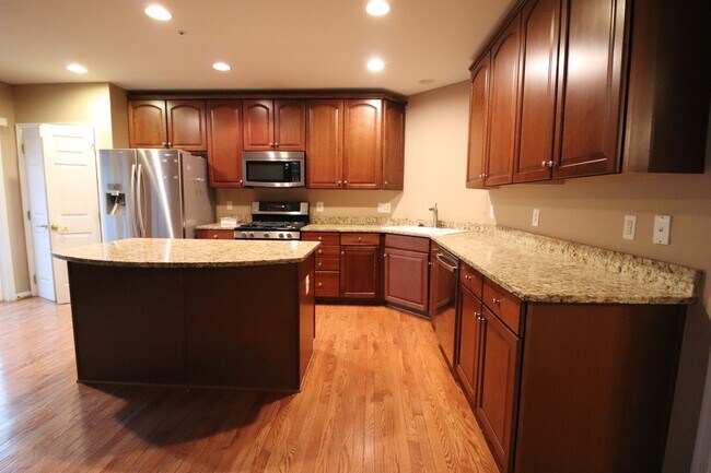 Building Photo - 4635 Battenburg Ln