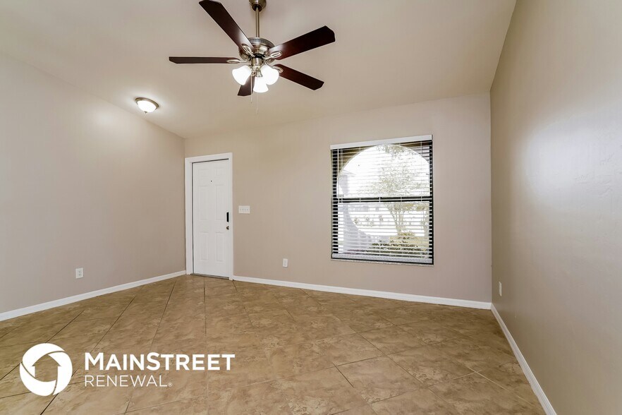 Building Photo - 113 NE 18th Pl