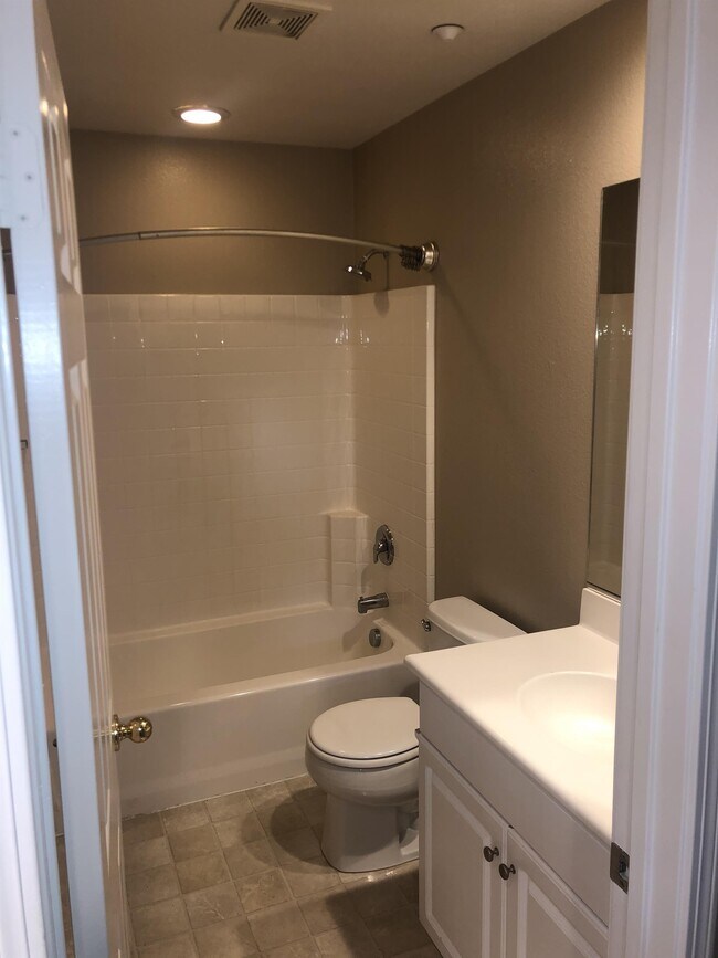 Building Photo - 33800 Willow Haven Ln