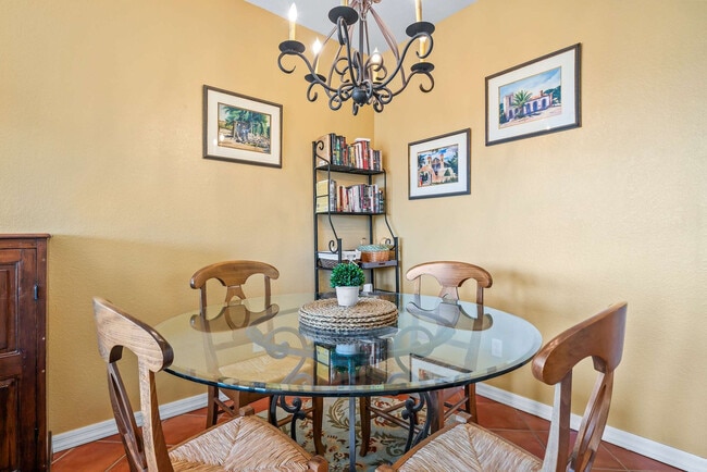 Building Photo - 6655 N Canyon Crest Dr