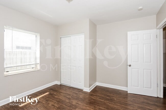 Building Photo - 1328 NW 3rd Ave