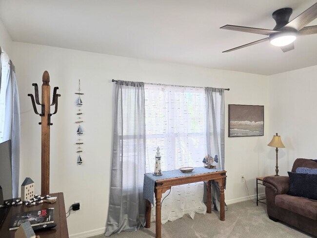 Building Photo - Reduced!!! Charming 1-bedroom, 1-bath second-floor condo available NOW!
