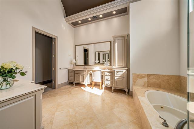 Building Photo - 6049 Arrowhead Dr
