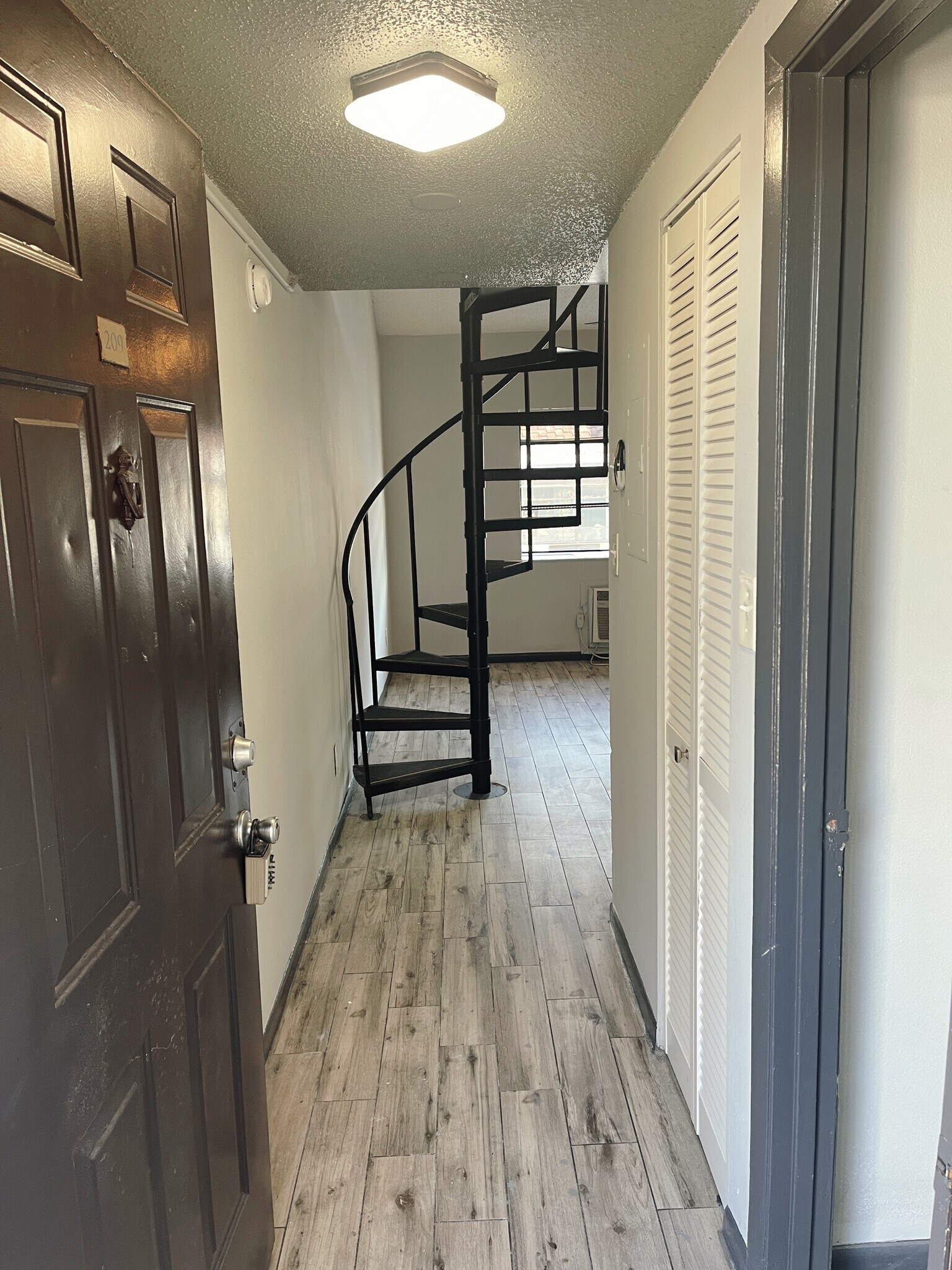 Building Photo - 1264 E 113th Ave