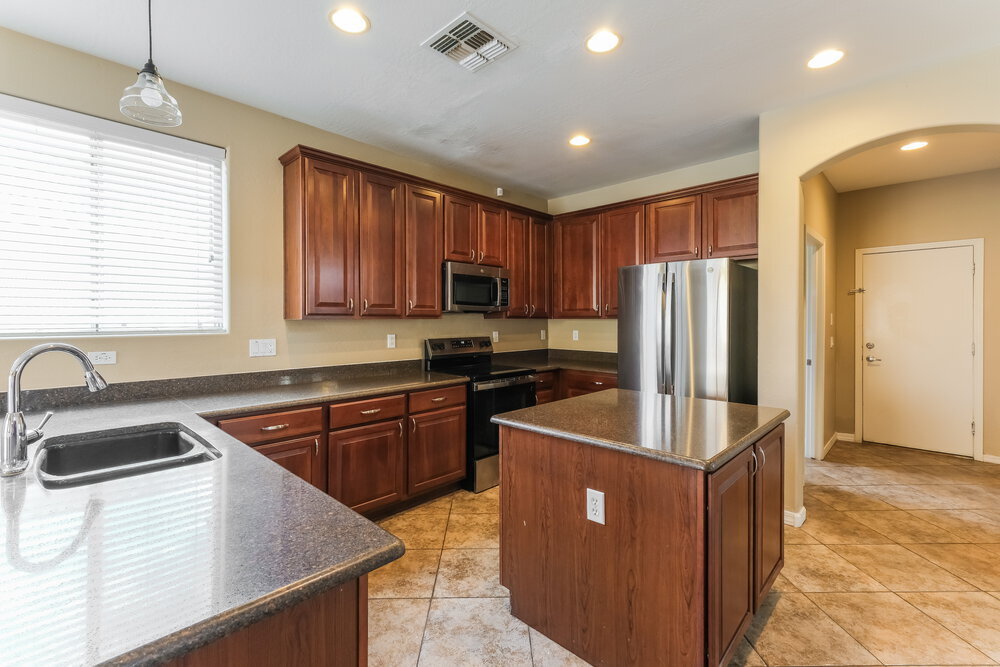 Building Photo - 4261 N 157th Ave