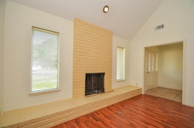 Building Photo - 4811 Wind Chimes Dr