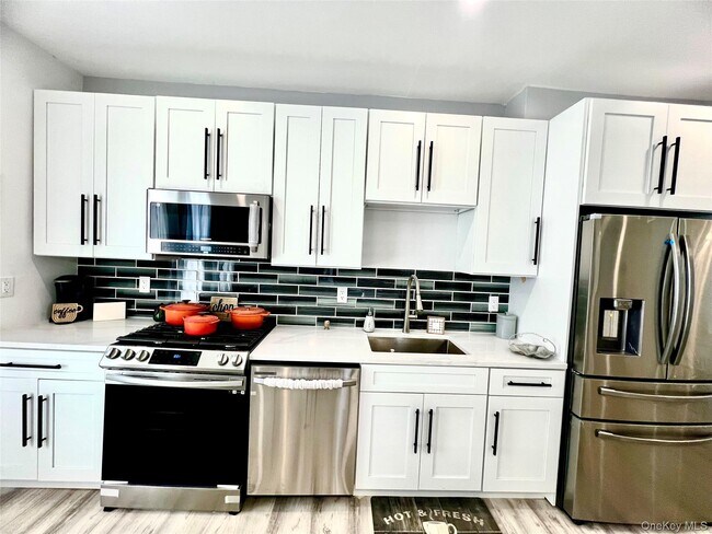 Building Photo - 128 W Main St