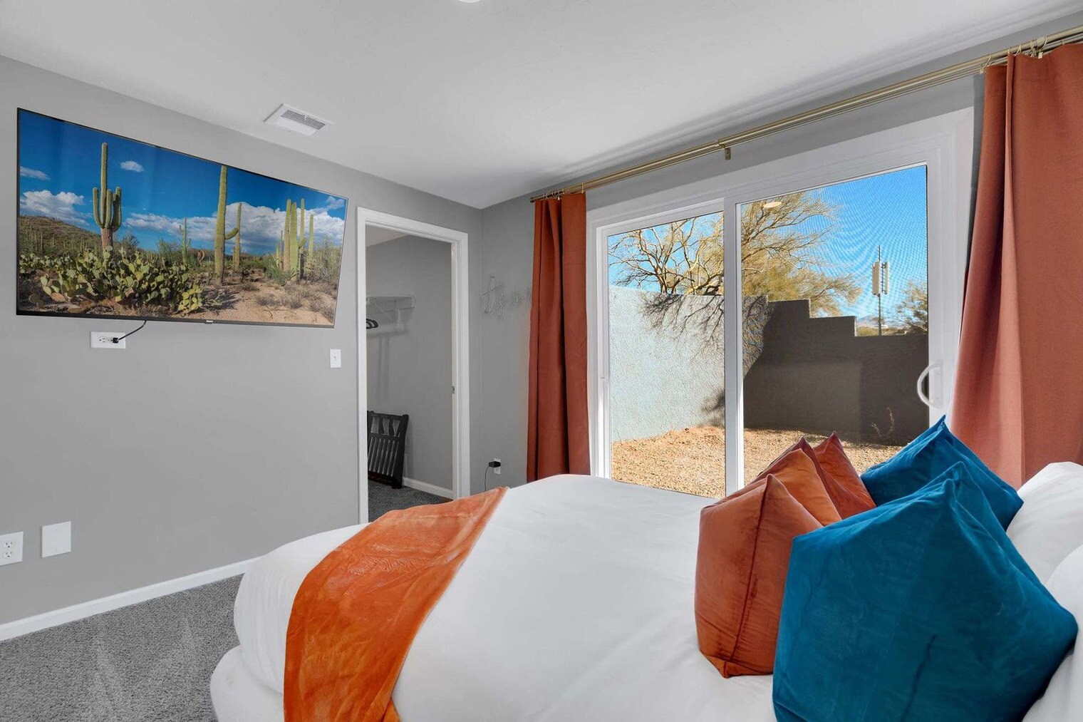 Building Photo - 6240 E River Rd