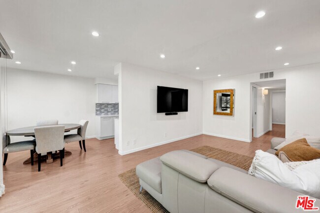 Building Photo - 4720 Park Granada