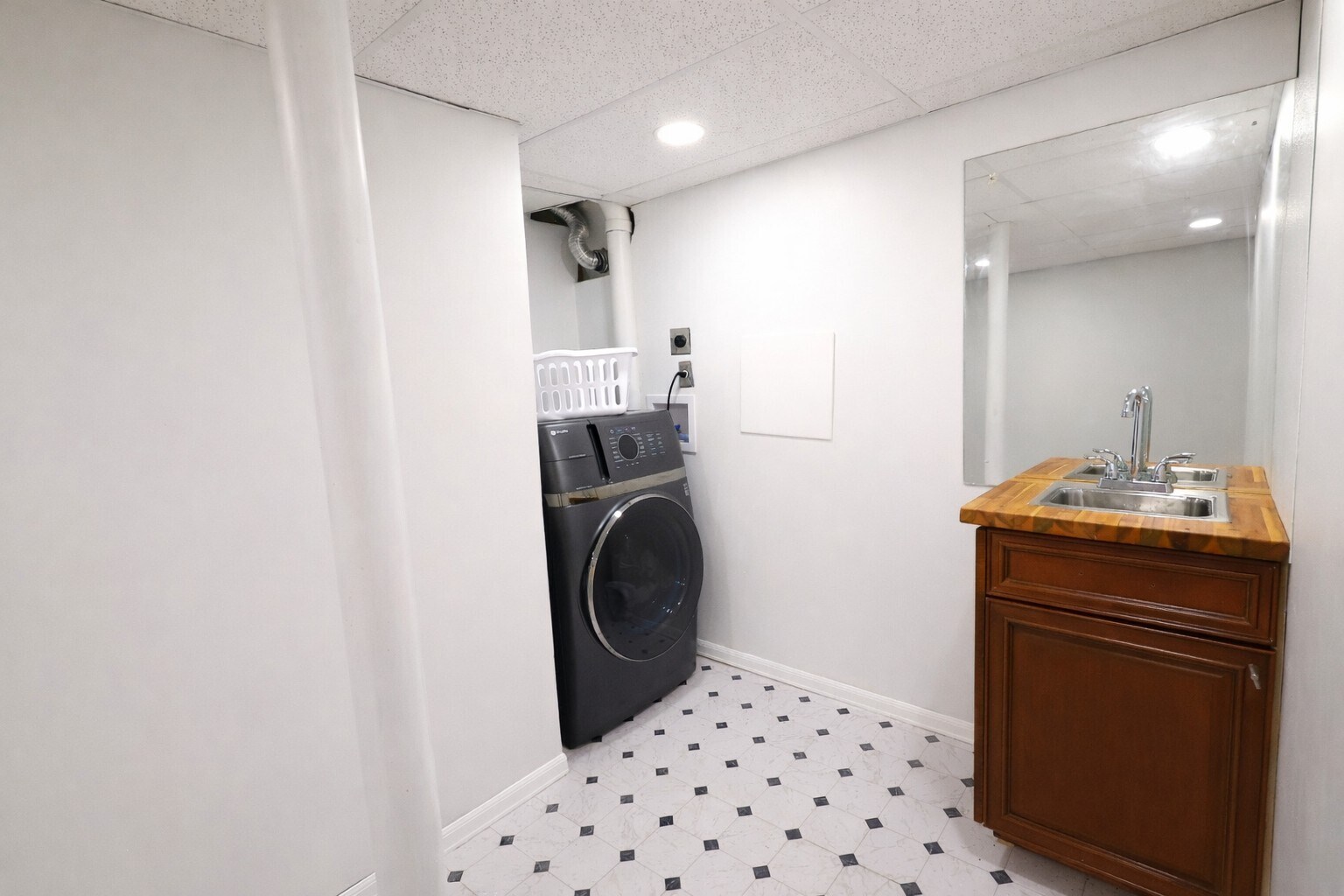 Building Photo - 1230 Fork Creek Trl