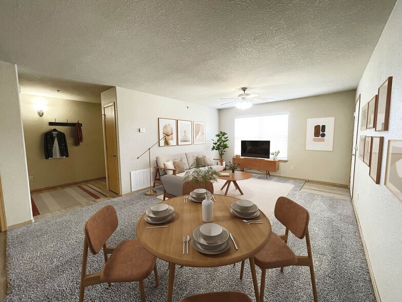 Dining Area - Pines at Southridge