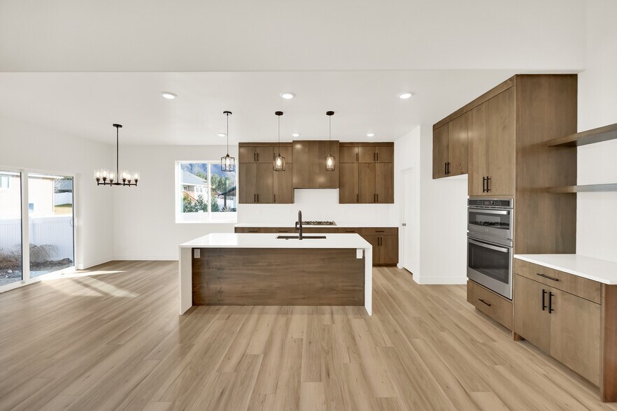 Building Photo - 1605 S 1100 W