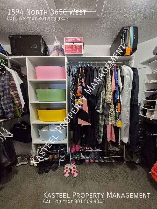 Building Photo - 1594 N 3650 W