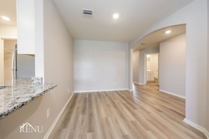 Building Photo - 25397 Cypress Bend Dr