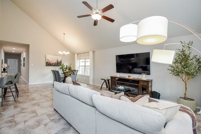 Building Photo - 23819 Naples Shore Dr