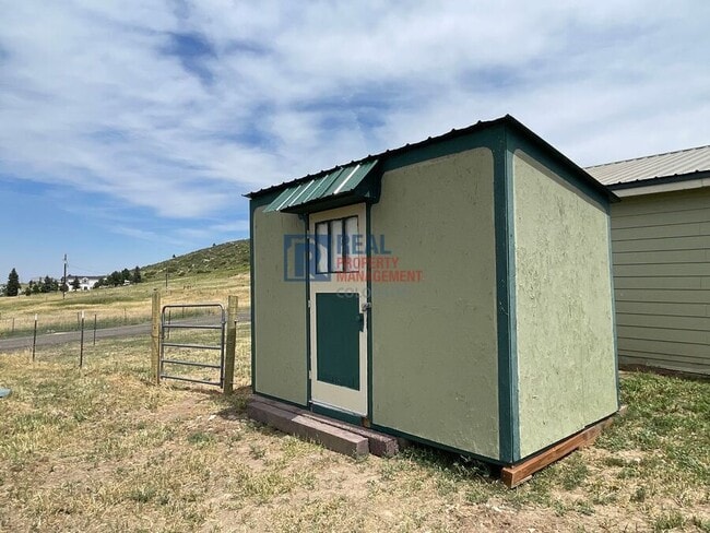 Building Photo - 11901 Haskel Creek Rd