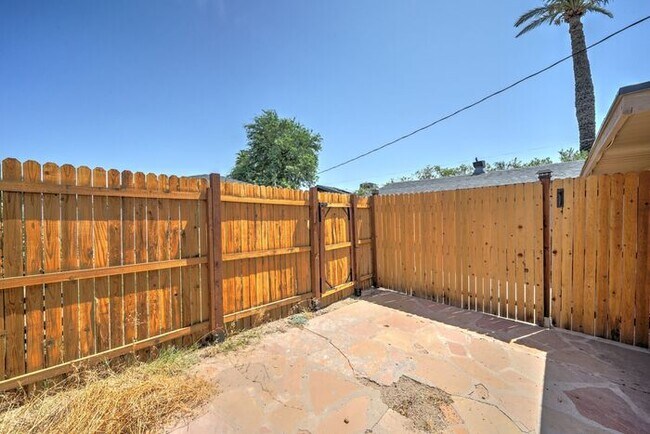 Building Photo - READY TO VIEW NOW! Beautiful Remodeled Home in the Coronado District Area