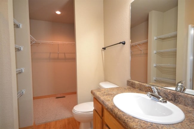 Building Photo - 2848 W Redstone Dr