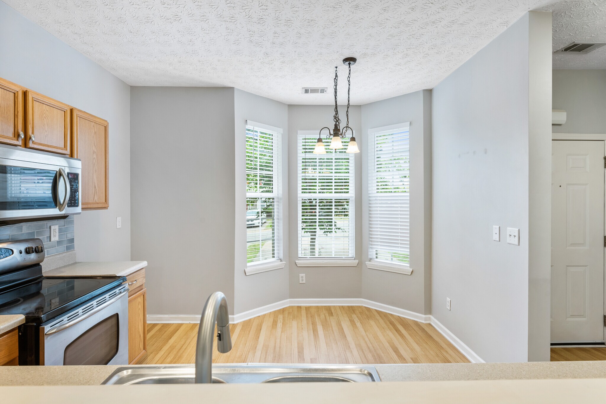 Building Photo - 46 Timber Ridge Dr