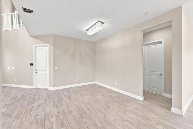 Building Photo - 5608 Macoon Wy
