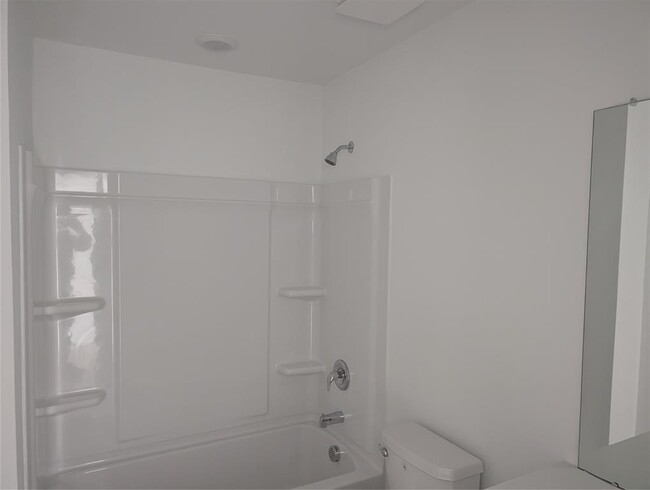 Building Photo - 25508 Roy Rogers Rd