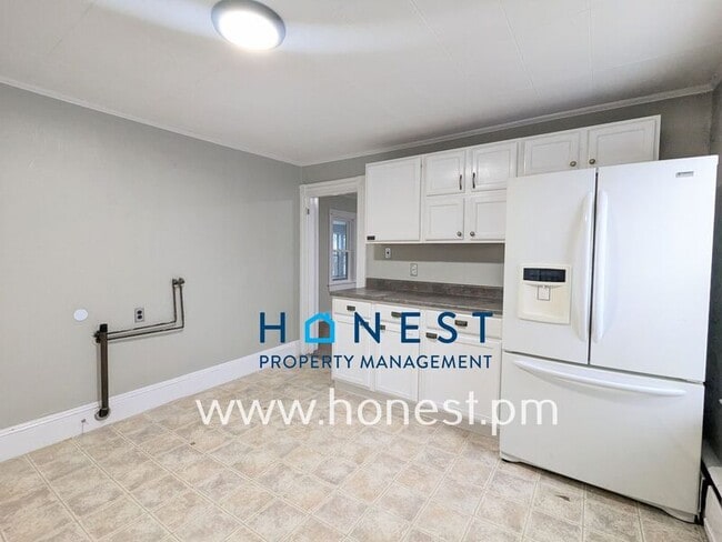 Building Photo - 34 Gage St