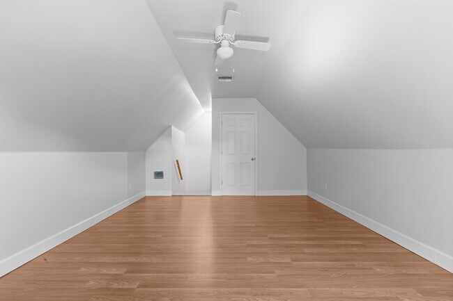 Building Photo - 289 N Churchill Dr