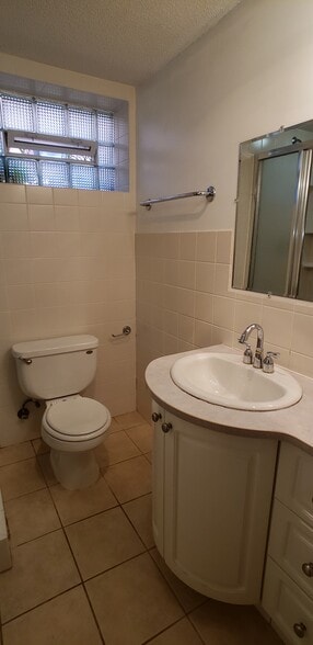 Building Photo - 1023 18th Ave SE