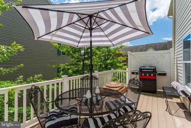 Building Photo - 7359 Matchbox Alley