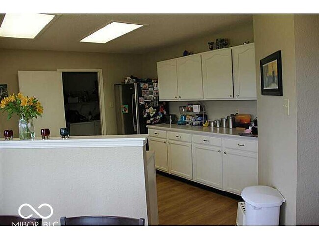Building Photo - 14422 Forsythia Ln