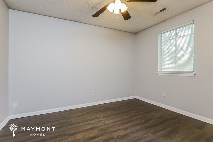 Building Photo - 44 Elmwood Pl