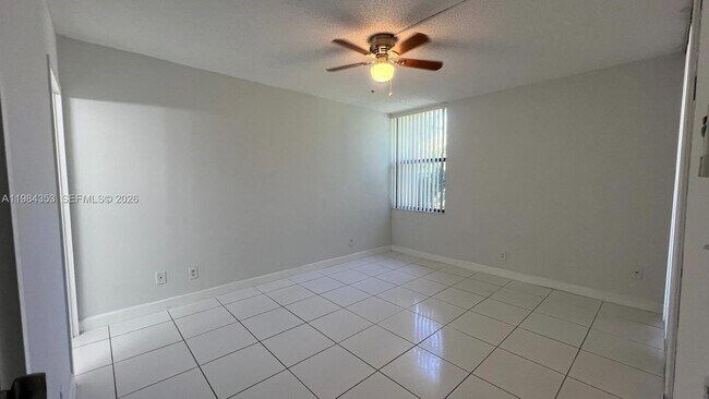 Building Photo - 8429 Forest Hills Dr
