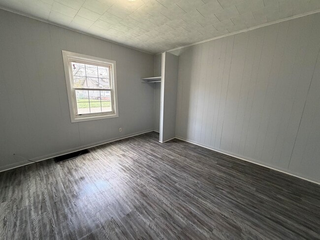 Building Photo - 36 Griffin-S