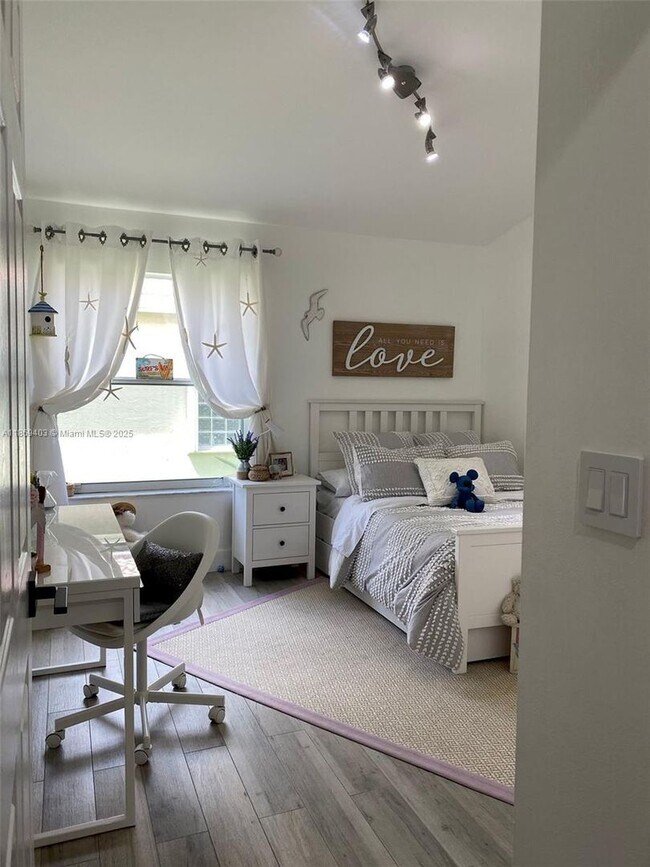 Building Photo - 17888 SW 14th St