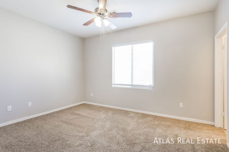 Building Photo - 11388 W Caliche Dr