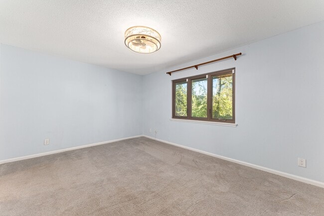 Building Photo - 6453 Bayou Glen Rd