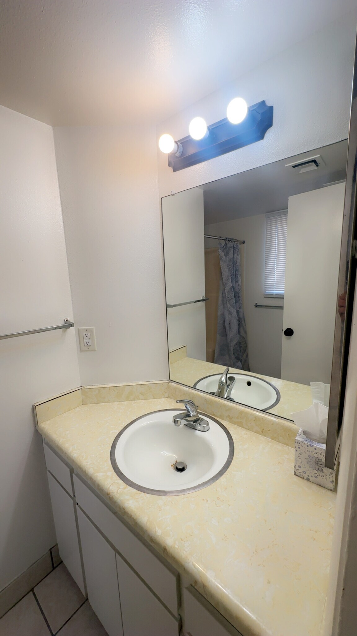 Building Photo - 3181 Kearsage Dr