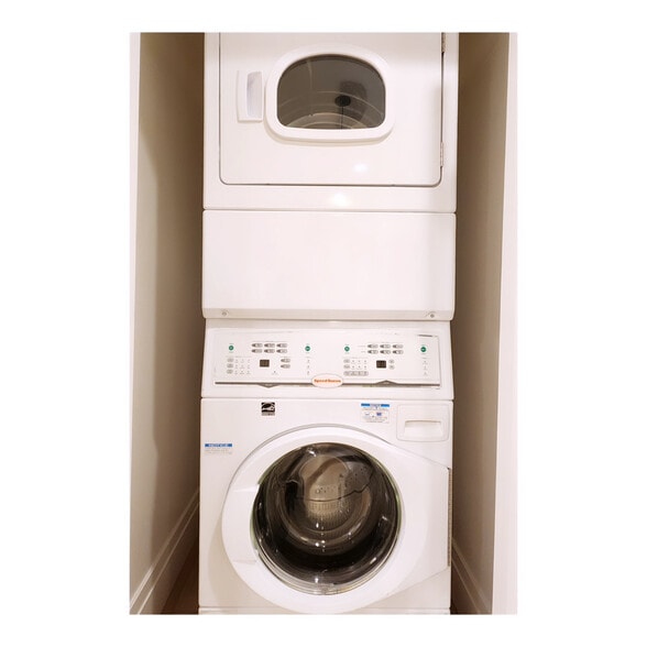 All Appliances Included - 107 S Moonlit Rd