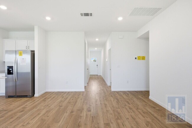 Building Photo - 1932 Marlin Spike Dr