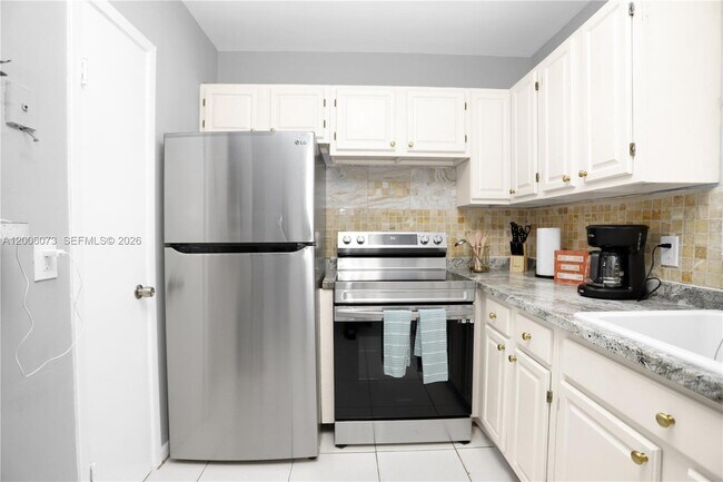 Building Photo - 1225 NE 136th Terrace