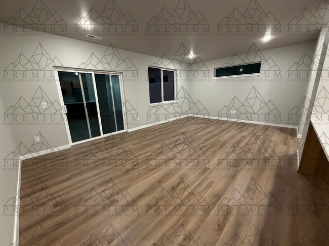 Building Photo - 1st MONTH FREE - 3 BED 2.5 BATH NEW BUILD!