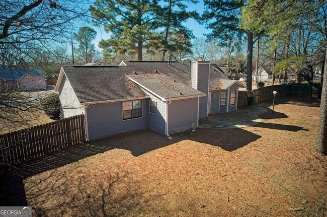 Building Photo - 1528 Carriage Ln