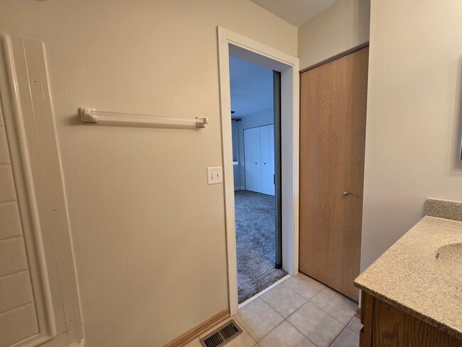 Building Photo - 552 Richard Brown Blvd