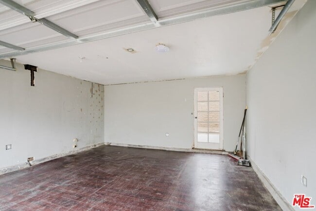 Building Photo - 5917 Bartmus St