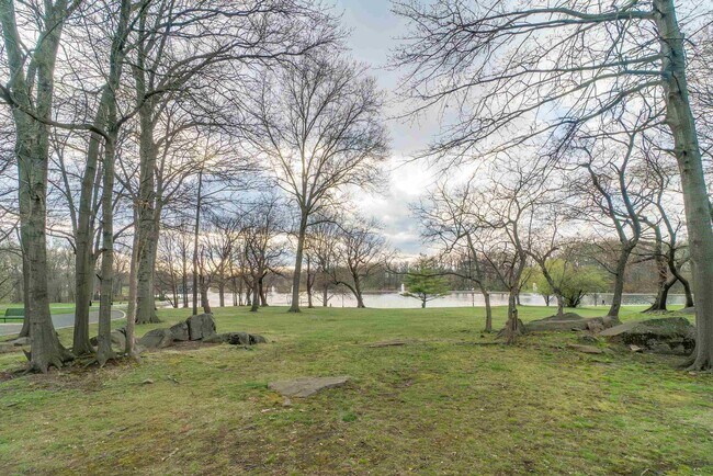 Building Photo - 331 79th St