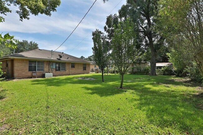 Building Photo - 10306 Oboe Dr