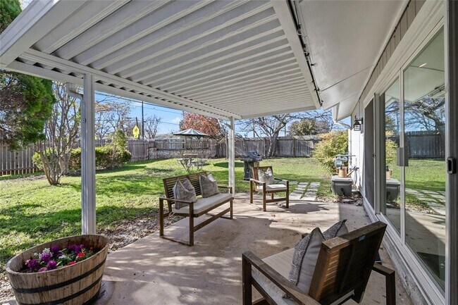 Building Photo - 1505 Westbury Trail