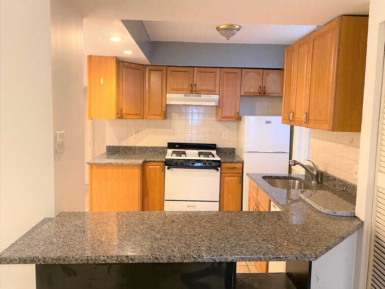 Kitchen - 239 Christian St