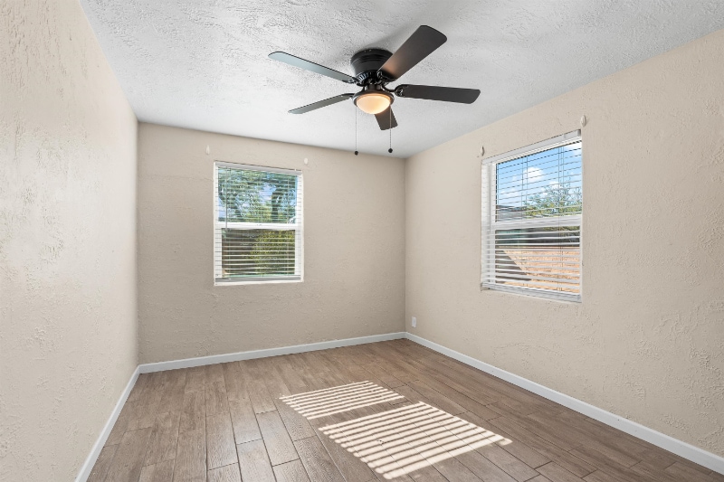 Building Photo - 3833 N Tyndall Ave