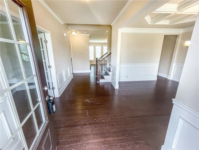Building Photo - 5840 Zelkova Dr